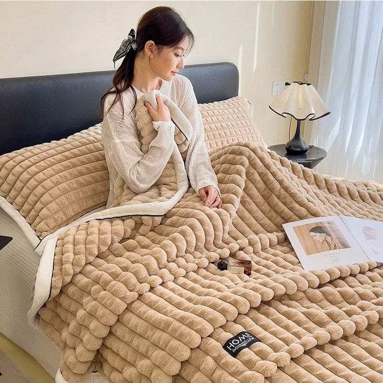 Luxury Faux Rabbit Fur Throw Blanket – Double Layer Ultra Soft & Fluffy Bed Blanket